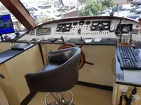 Kapal pelayaran untuk dijual