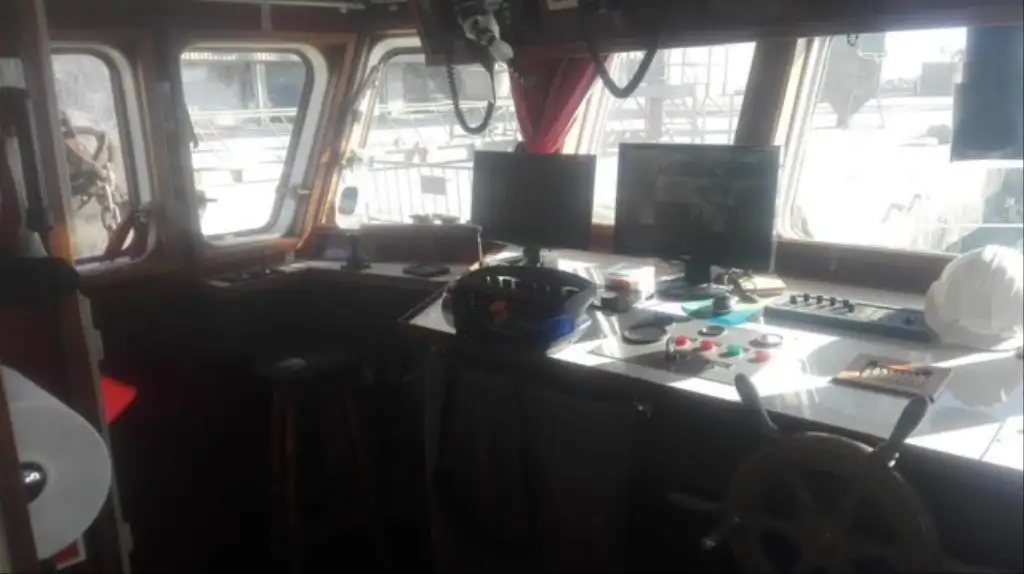 Kapal kerja untuk dijual