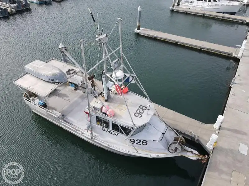 Kapal penyelamat untuk dijual