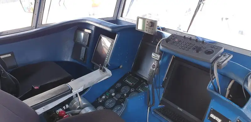Kapal rondaan untuk dijual