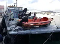 Kapal kerja untuk dijual