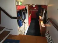 Kapal penumpang untuk dijual