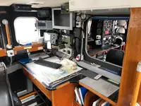 Kapal penyelamat untuk dijual