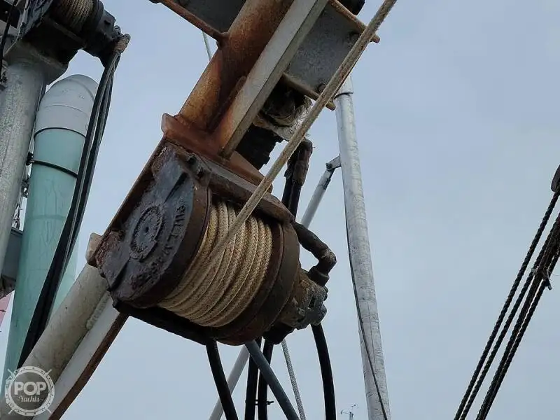 Kapal penyelamat untuk dijual