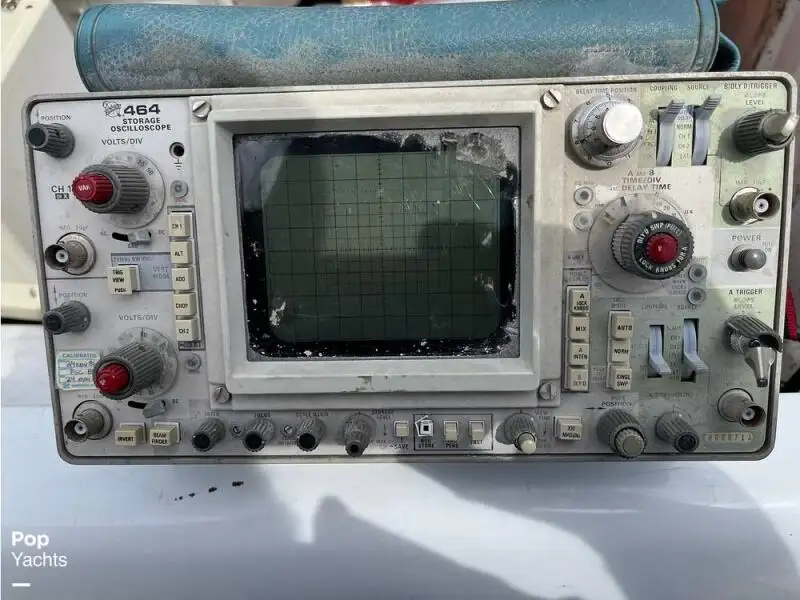 Kapal penyelamat untuk dijual