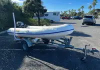 Kapal penyelidik untuk dijual
