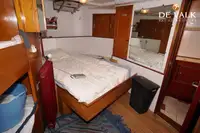 Kapal penyelidik untuk dijual