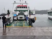 Kapal feri untuk jualan