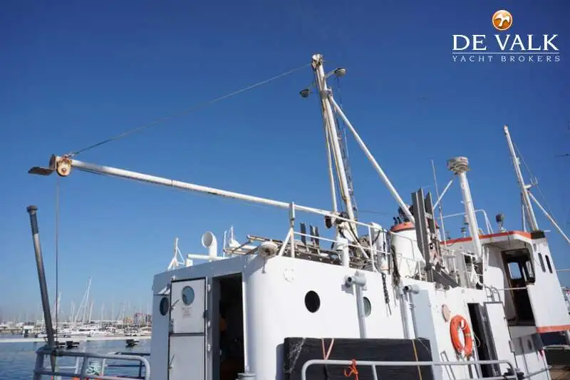 Kapal penyelidik untuk dijual