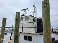 Kapal bekalan untuk dijual