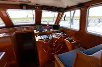 Kapal pelayaran untuk dijual