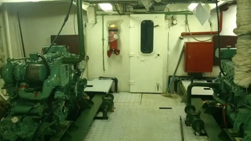 Kapal kerja untuk dijual