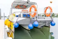 Kapal feri untuk dijual