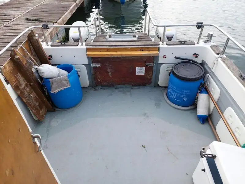 Kapal layar untuk dijual