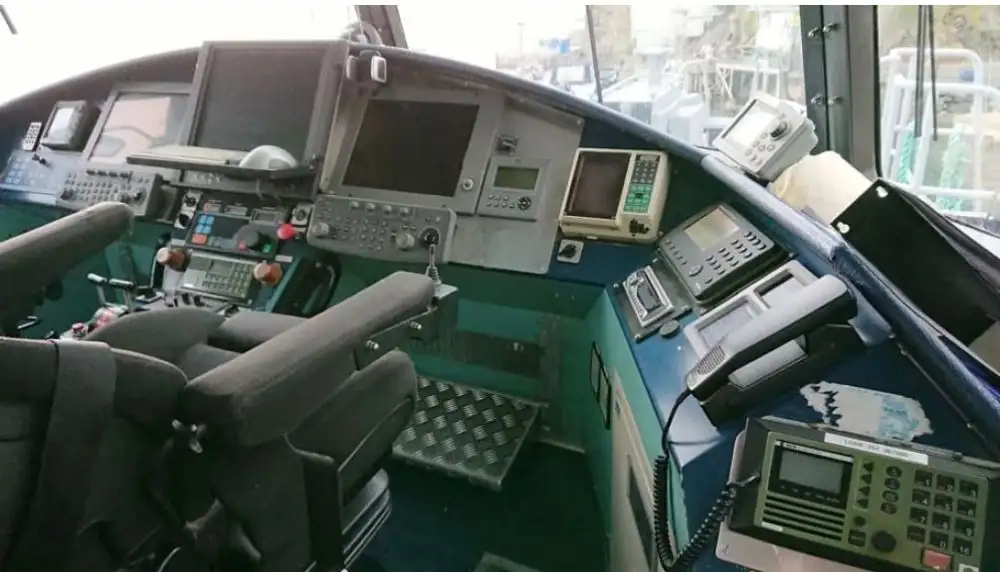 Kapal kerja untuk dijual