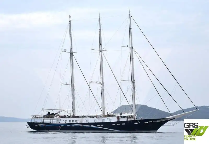 Kapal pelayaran untuk dijual