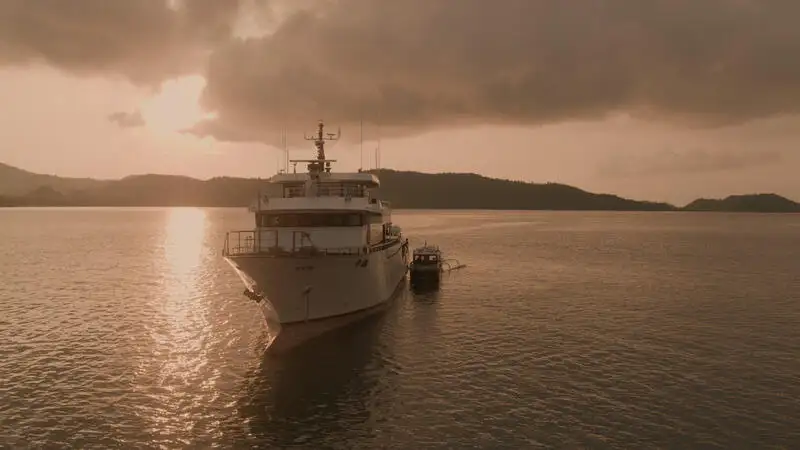 Kapal tinjauan untuk dijual