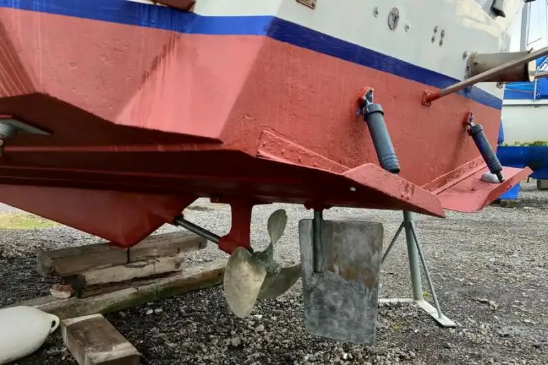 Kapal kerja untuk dijual