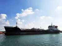 Oil/Chemical tanker untuk jualan