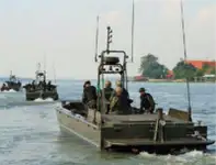Kapal rondaan untuk dijual