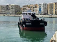 Kapal kerja untuk dijual
