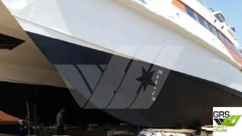 Kapal penumpang untuk dijual
