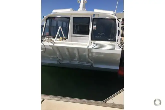 Kapal layar untuk dijual