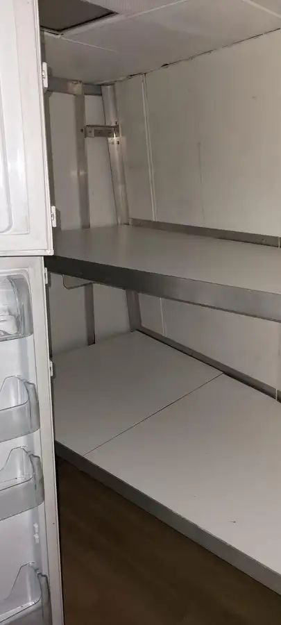 Kapal anak kapal untuk dijual