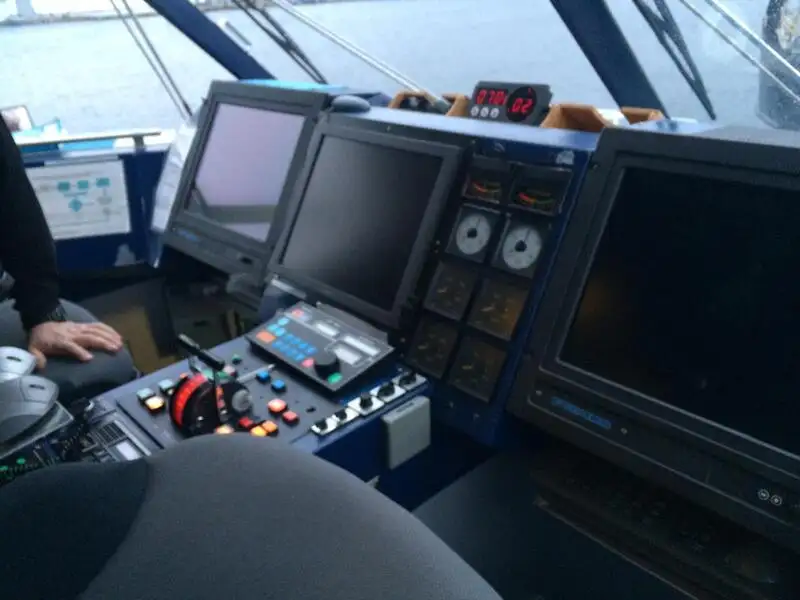 Kapal pelayaran untuk dijual