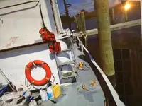 Kapal bekalan untuk jualan