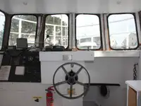 Kapal tinjauan untuk dijual