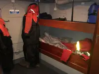 Kapal penyelamat untuk dijual
