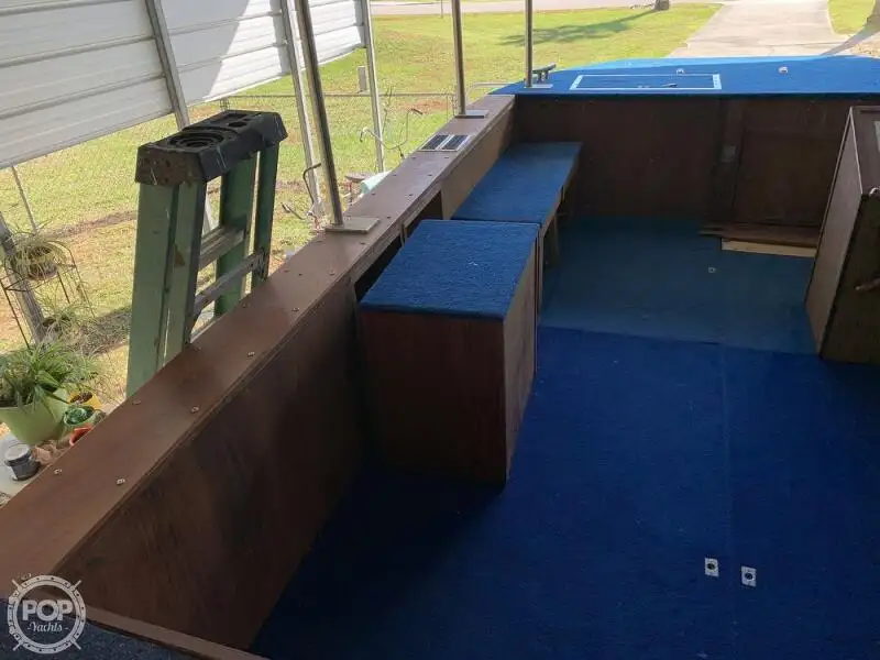 Kapal pelayaran untuk dijual