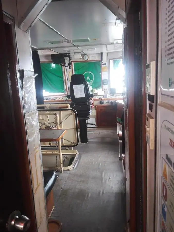 Kapal kerja untuk dijual
