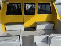 Kapal pelayaran untuk dijual