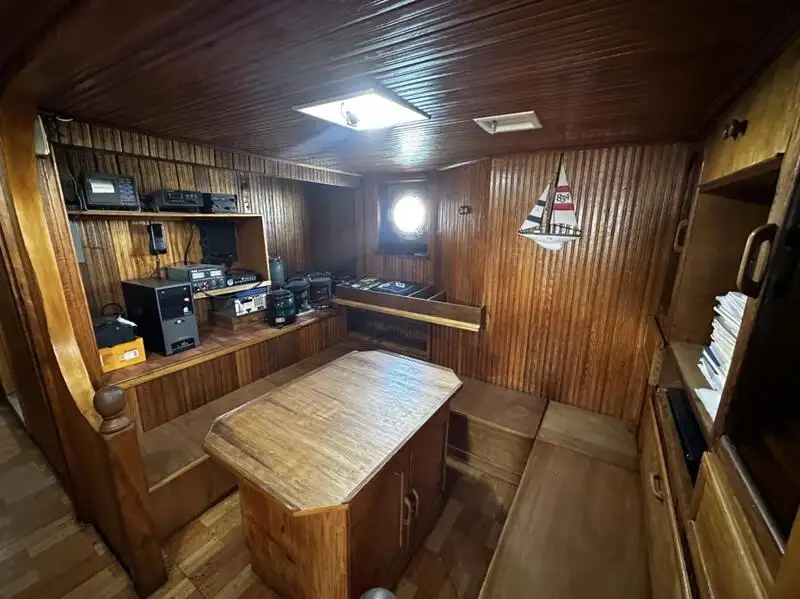 Kapal pukat untuk dijual