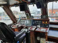 Kapal rondaan untuk dijual