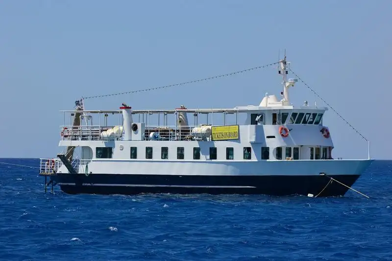 Kapal pelayaran untuk dijual