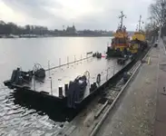 Ponton untuk dijual