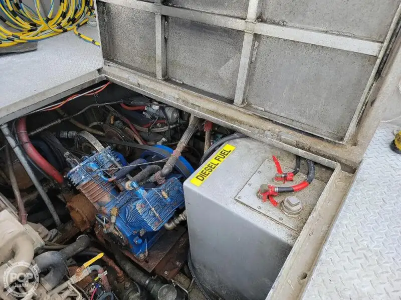 Kapal penyelamat untuk dijual