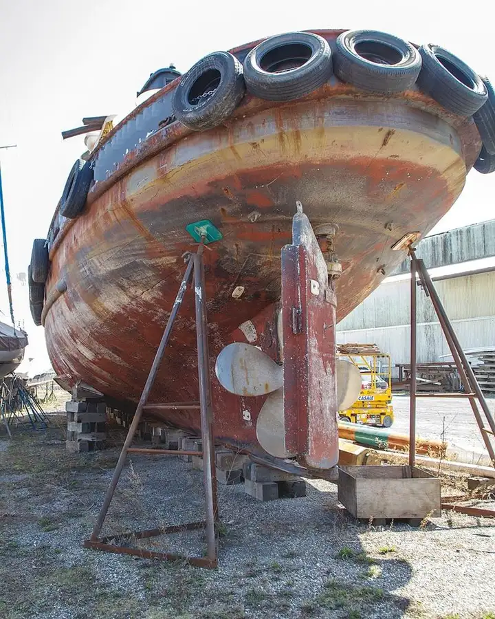 Kapal tunda untuk dijual