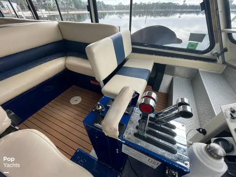 Kapal pelayaran untuk dijual