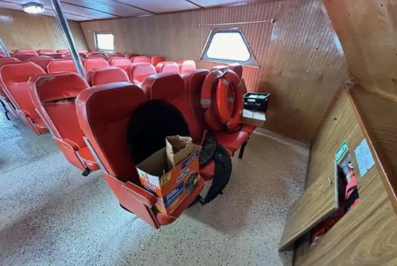 Kapal anak kapal untuk dijual