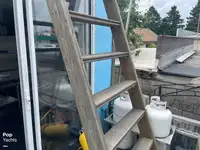 Kapal layar untuk dijual