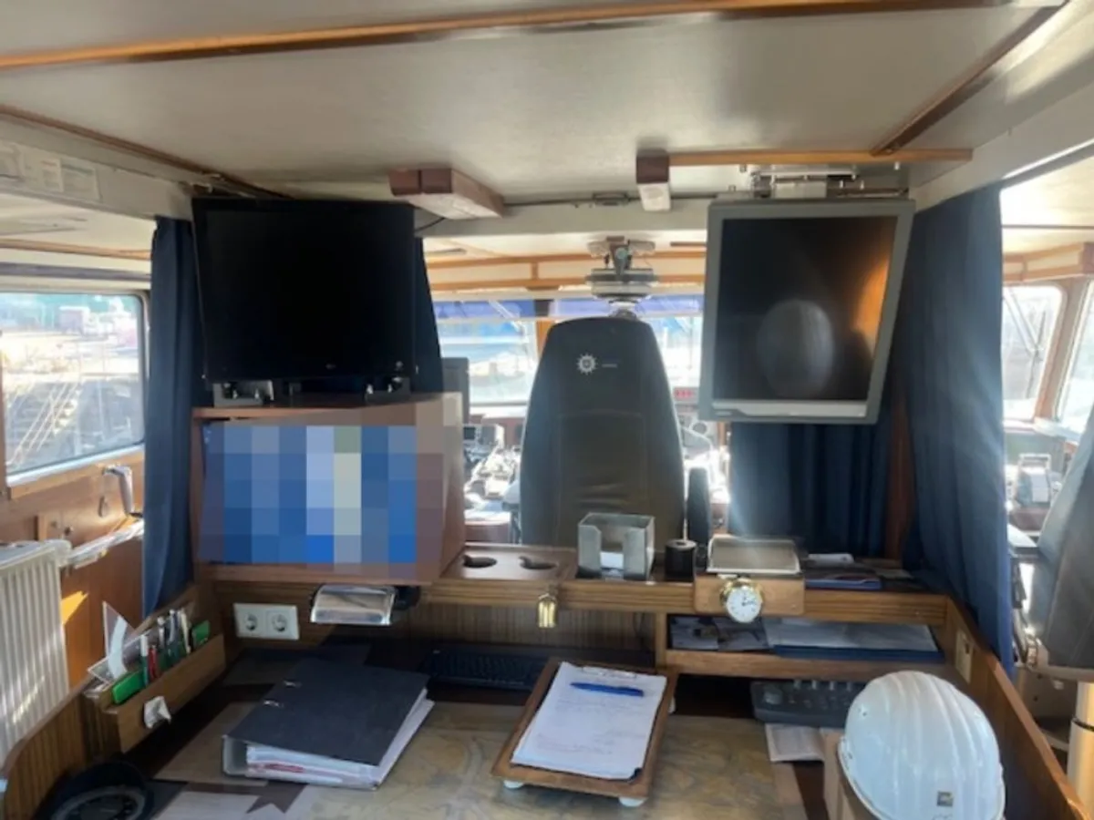 Kapal rondaan untuk dijual