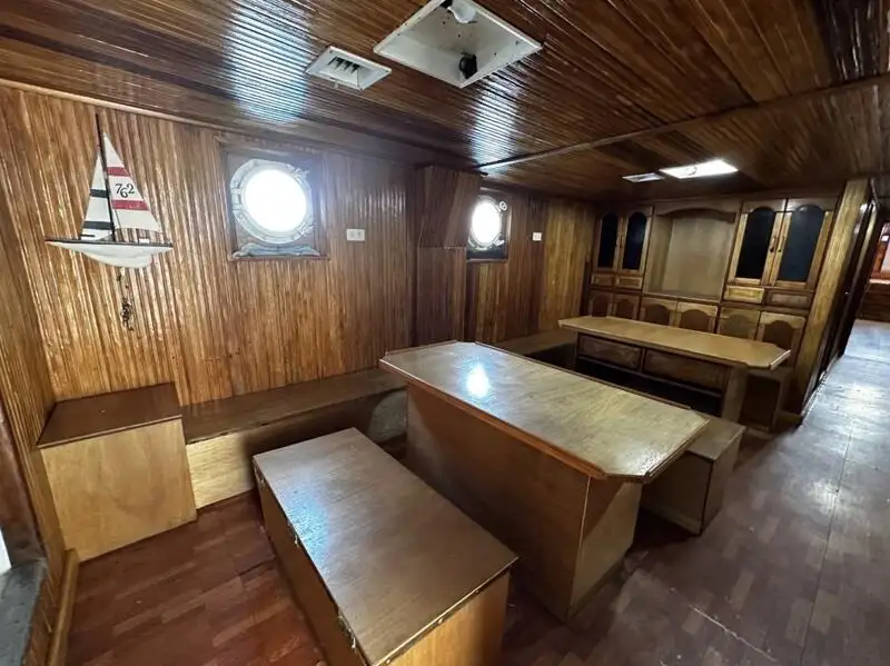 Kapal pukat untuk dijual