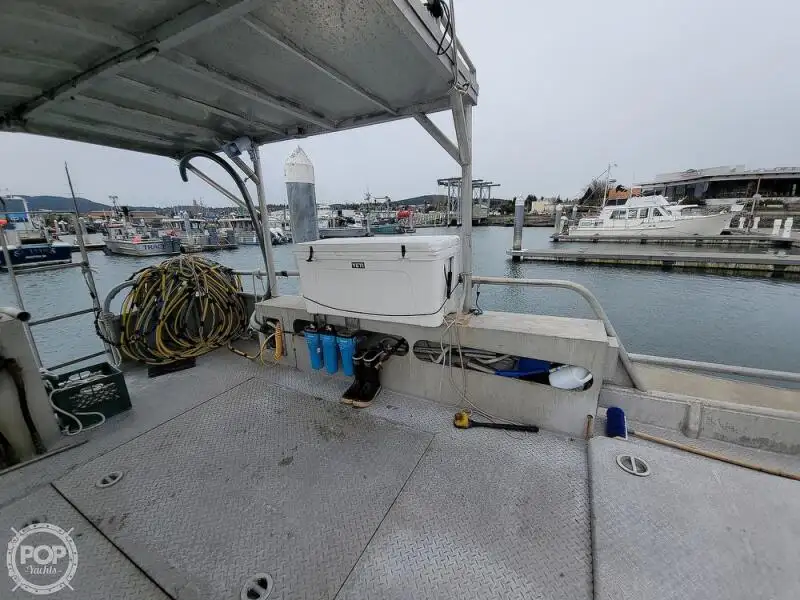 Kapal penyelamat untuk dijual
