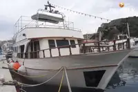 Kapal feri untuk dijual