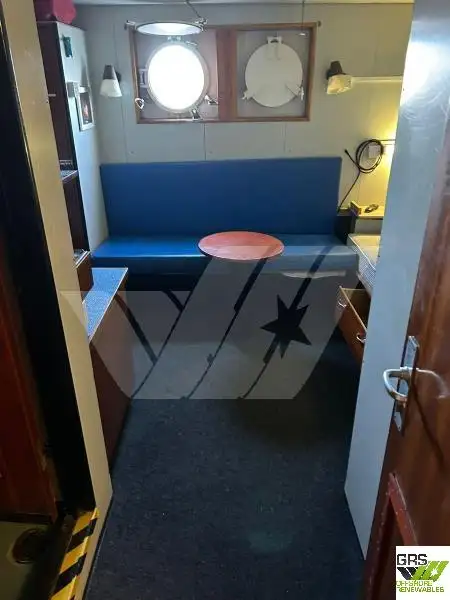 Kapal bekalan untuk dijual