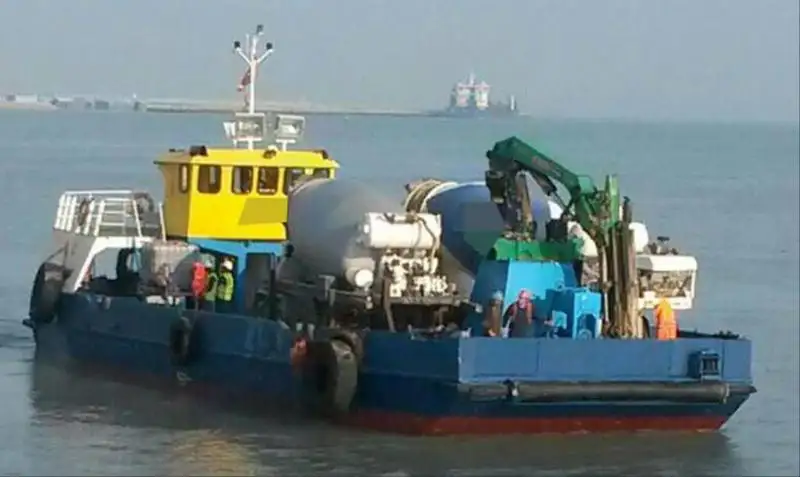 Kapal kerja untuk dijual
